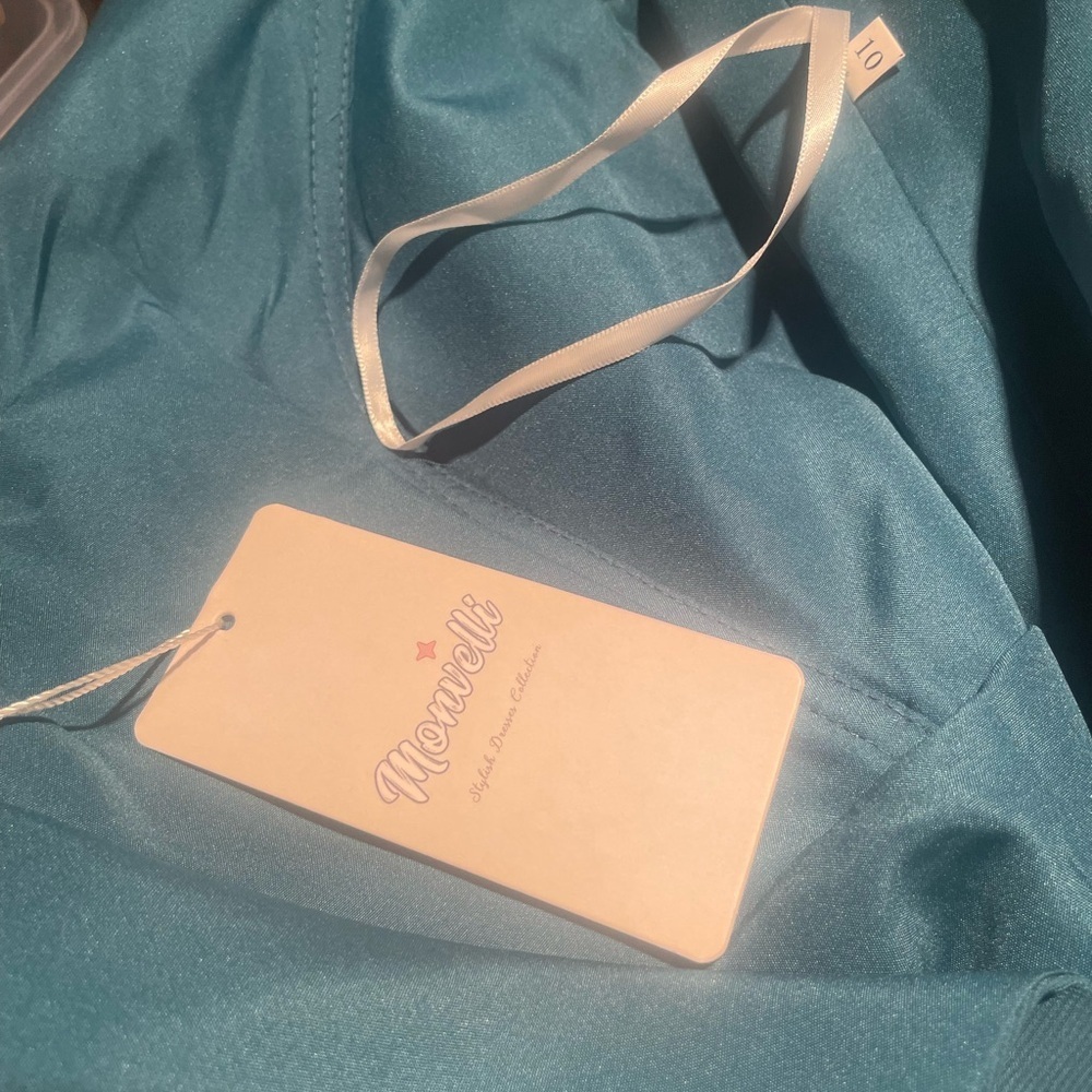 Chic Teal V-Neck Mini Dress - Picture 8 of 9